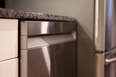 7 Crombie St unit 5, Salem, MA 01970 - photo 7