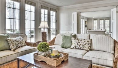 3804 Hunts Point Rd, Hunts Point, WA 98004 - photo 6