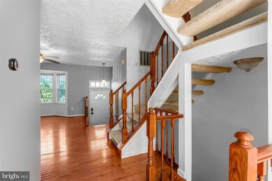 13340 Burkitts Rd, Fairfax, VA 22033 - photo 5