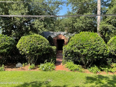 1678 Pine Grove Ave, Jacksonville, FL 32205 - photo 3