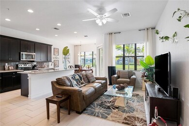 10' High Ceilings and an Open Floor Plan