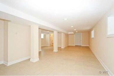 6237 N Sacramento Ave, Chicago, IL 60659 - photo 4