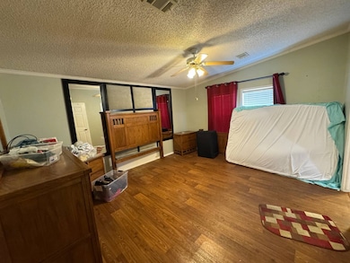 8814 Nautilus Dr, Tampa, FL 33635 - photo 4