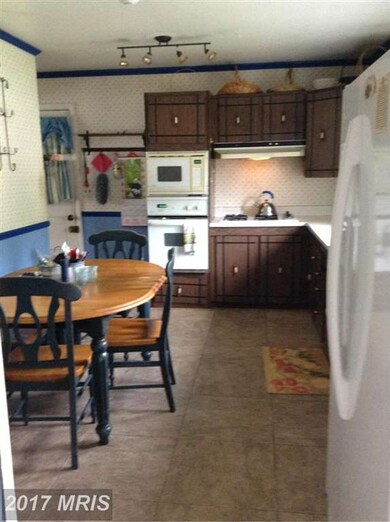 500 Deacon Brook Cir, Reisterstown, MD 21136 - photo 4