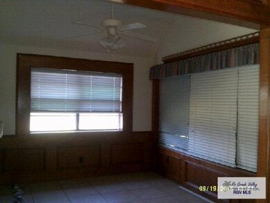 813 Marilyn Jane Dr, Alamo, TX 78516 - photo 6