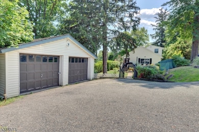 34 N Railroad Ave, Mahwah, NJ 07430 - photo 3