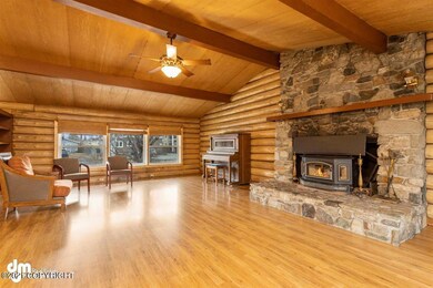 06-Living Room_SOPH8980