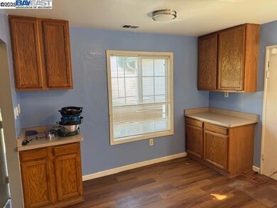 1086 Via Coralla, San Lorenzo, CA 94580 - photo 5