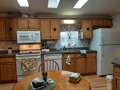 11 Blue Jay Ln, Conway, NH 03813 - photo 7