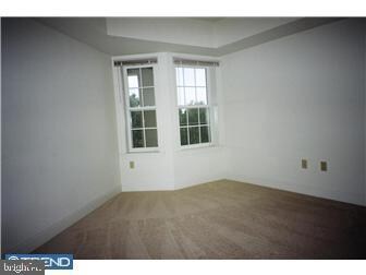 Windsor at Glen Mills unit 318, Glen Mills, PA 19342 - photo 6