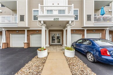 615 Aqua Marine Blvd unit 15, Avon Lake, OH 44012 - photo 2