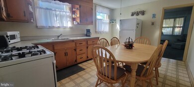 111 Lafayette Rd, Norristown, PA 19401 - photo 7