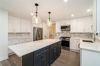 2050 Plymouth Ln unit 5, Northbrook, IL 60062 - photo 3