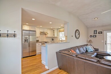 43 Meriam St, Wakefield, MA 01880 - photo 6