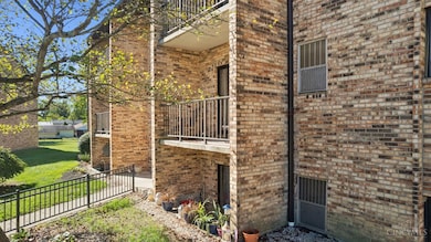 539 Davis Rd, Cincinnati, OH 45255 - photo 6