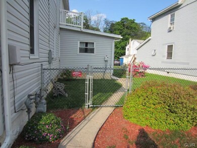 411 White St, Lehighton, PA 18235 - photo 5