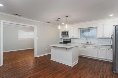 3002 Prince George St-8