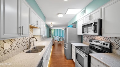 10630 W Granada Dr, Sun City, AZ 85373 - photo 7