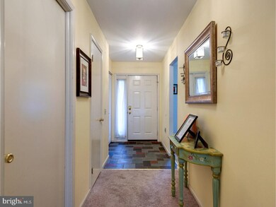 1384 Putnam Blvd unit 2, Wallingford, PA 19086 - photo 3