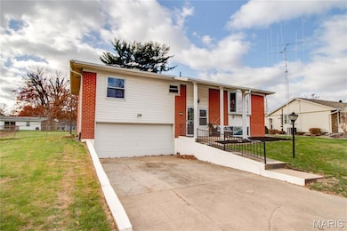 321 Mercury Dr, Godfrey, IL 62035 - photo 2