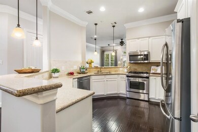 Kitchen and bar aeea
