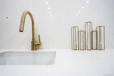 41 Throop Ave unit 6, Brooklyn, NY 11206 - photo 5