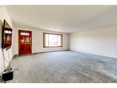 31563 Coburg Bottom Loop Rd, Eugene, OR 97408 - photo 6