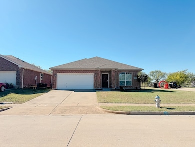 325 Rock Hill Dr, Crowley, TX 76036 - photo 2