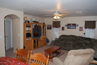 family room to ent center