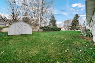 2002 Crockett Ave, Valparaiso, IN 46383 - photo 3