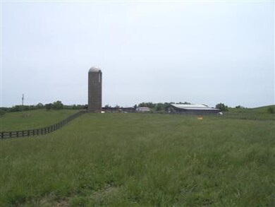 383 Dunn Ln, Harrodsburg, KY 40330 - photo 5