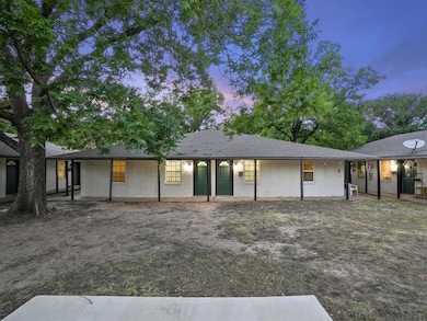 614 W Heard St unit 7, Cleburne, TX 76033 - photo 3