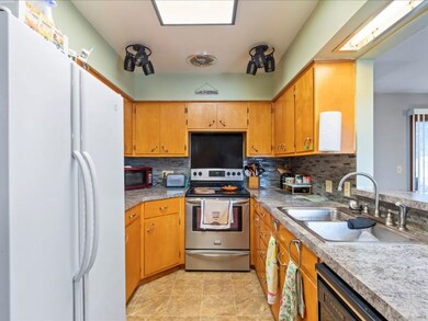 601 E Nishna Rd, Shenandoah, IA 51601 - photo 7