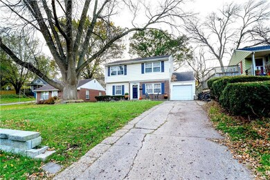 1048 56th St, Des Moines, IA 50311 - photo 2