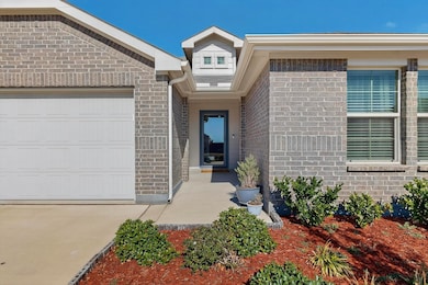 612 Mount Vista Ln, Fort Worth, TX 76131 - photo 3