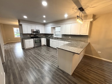 1101 N Princeton Ave, Villa Park, IL 60181 - photo 3