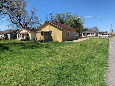 309 Avenue A, Ennis, TX 75119 - photo 3