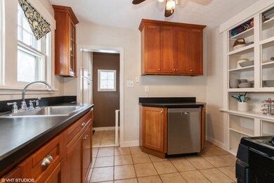 226 S Prairie St, Batavia, IL 60510 - photo 4