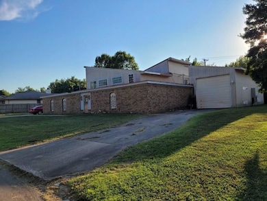 2216 M St SW, Miami, OK 74354 - photo 3