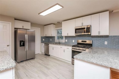 282 Somerset Ct, Lawrenceville, GA 30044 - photo 7