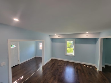 907 N Michigan Ave, Atlantic City, NJ 08401 - photo 2