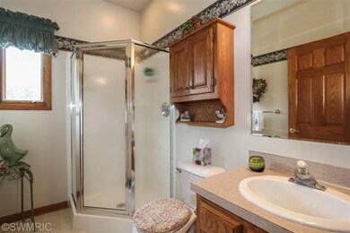 1615 Creekside Ct, Wayland, MI 49348 - photo 7