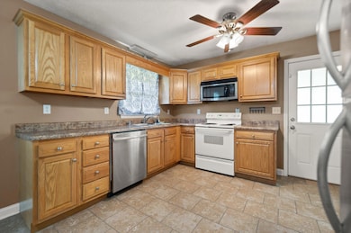 Bright Spacious Kitchen