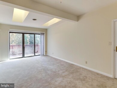 2704 Dartmouth Rd unit 10, Alexandria, VA 22314 - photo 6