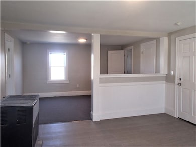 217 State St unit 3 F, Bristol, RI 02809 - photo 2