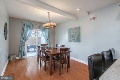 2051 Morris St, Philadelphia, PA 19145 - photo 7