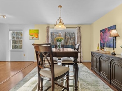 41 Ledgecrest Dr, Worcester, MA 01603 - photo 4