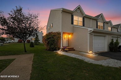 7 Lucia Ct unit 7, Matawan, NJ 07747 - photo 2