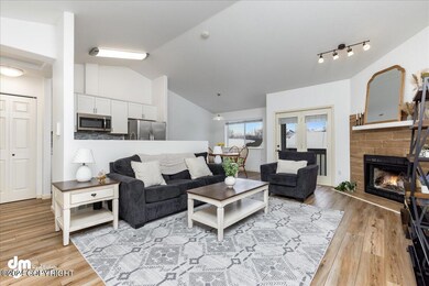 06-Living Room 20240315-DW-3925-Edit