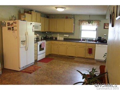 78 Rock Hill Rd, Asheville, NC 28803 - photo 4